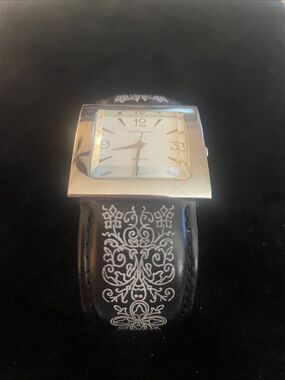 Vintage Vernier Black Decorative Leather Strap! Runs well gorgeous!